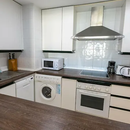 Summerwind Apartment *